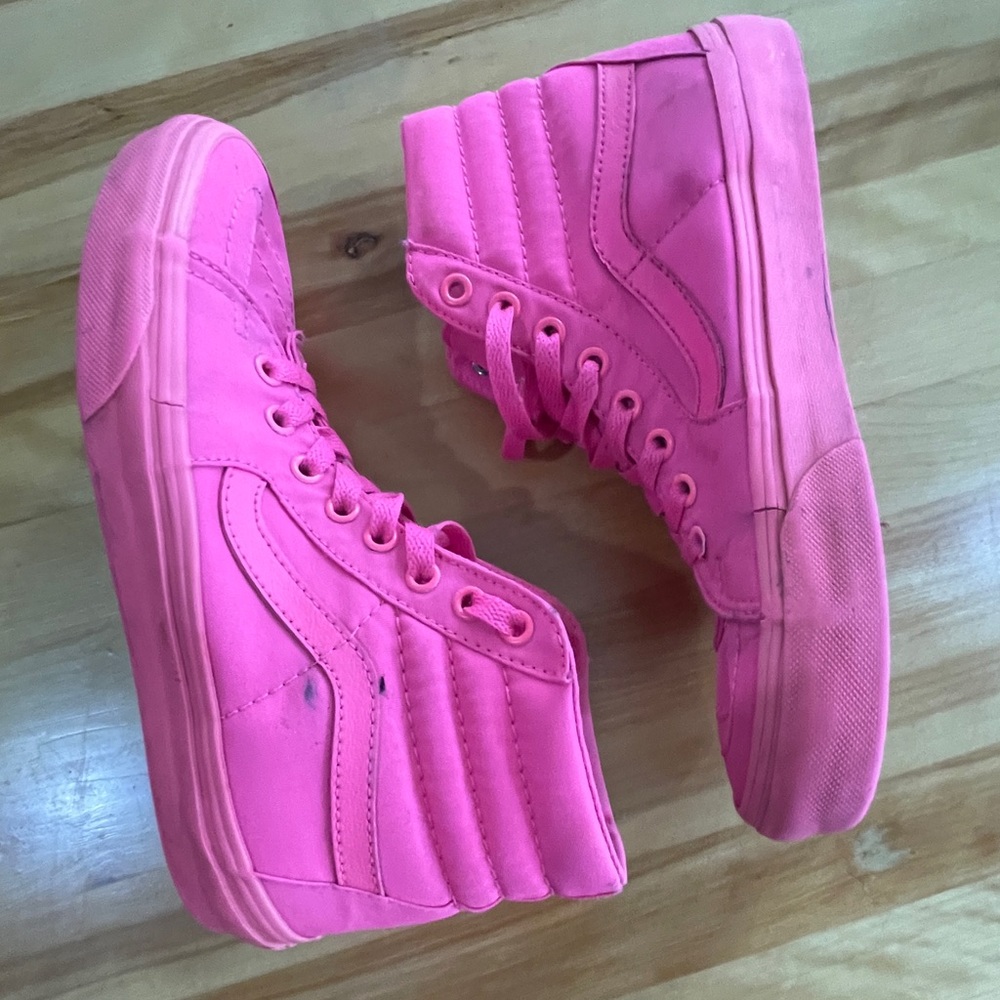 Vans sk8-hi mono neon pink high tops
